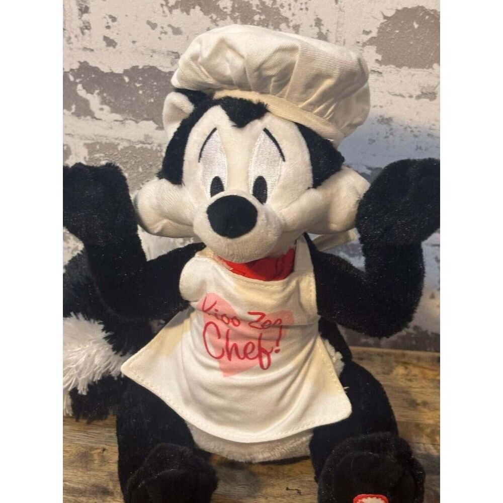 Hallmark Looney Tunes Pepe Le Pew "Kiss Zee Chef" Talking Plush Stuffed Animal